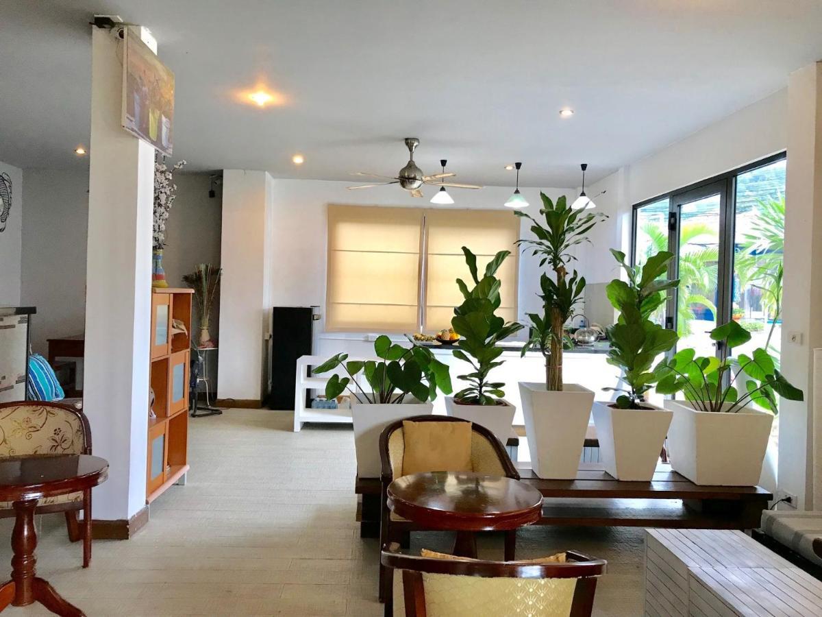 Hiranyika Cafe & Bed Hostel Ко Самуи Екстериор снимка