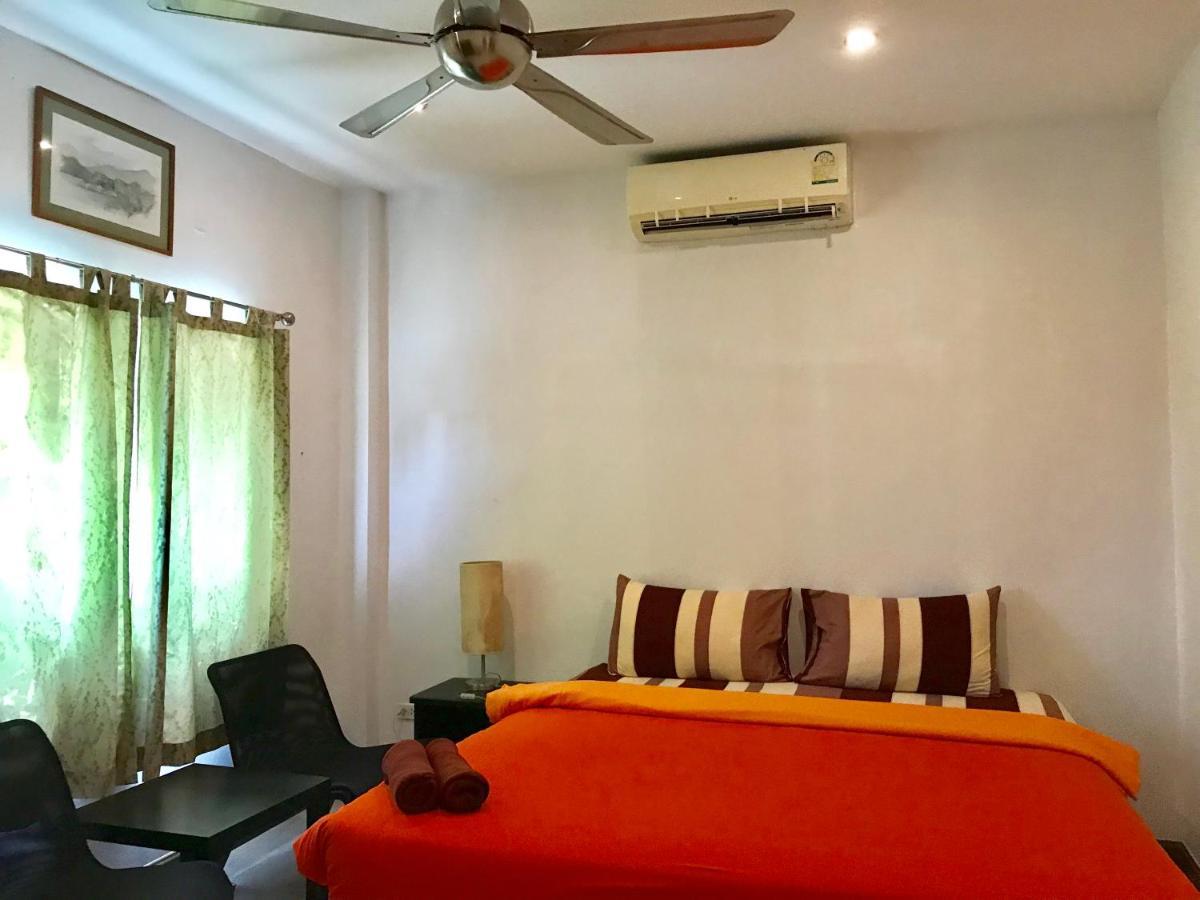 Hiranyika Cafe & Bed Hostel Ко Самуи Екстериор снимка